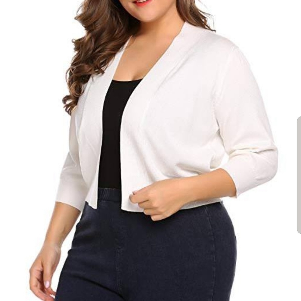 Classic White Knit Cropped Cardigan NWT
